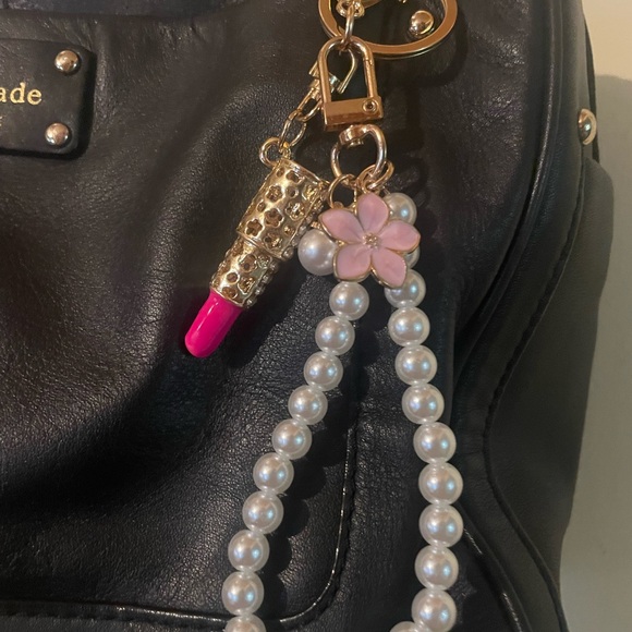 Pink Rhinestone Lipstick Keychain - Picture 2 of 3